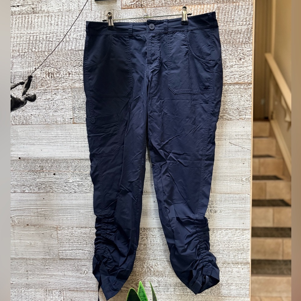 🏷 The North Face | Ruched Hiking Active Ankle Pants - Women's 10 Regular, Navy